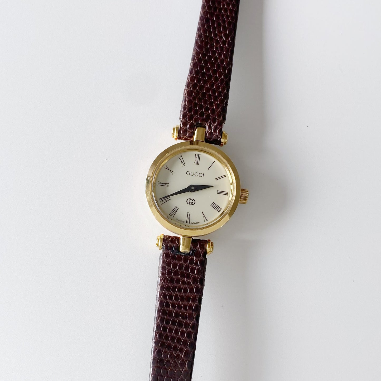 Gucci 1990s Sherry Round Gold Plated Watch