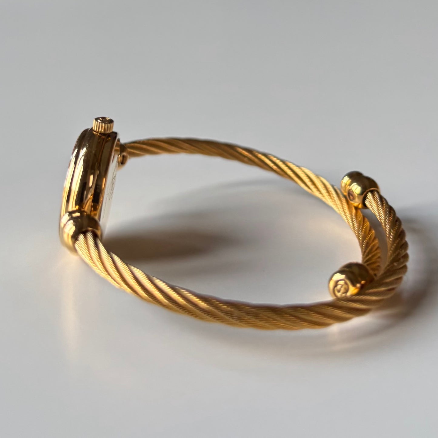 Gucci 1990s Seashell Dial Gold Plated Cable Bangle Watch