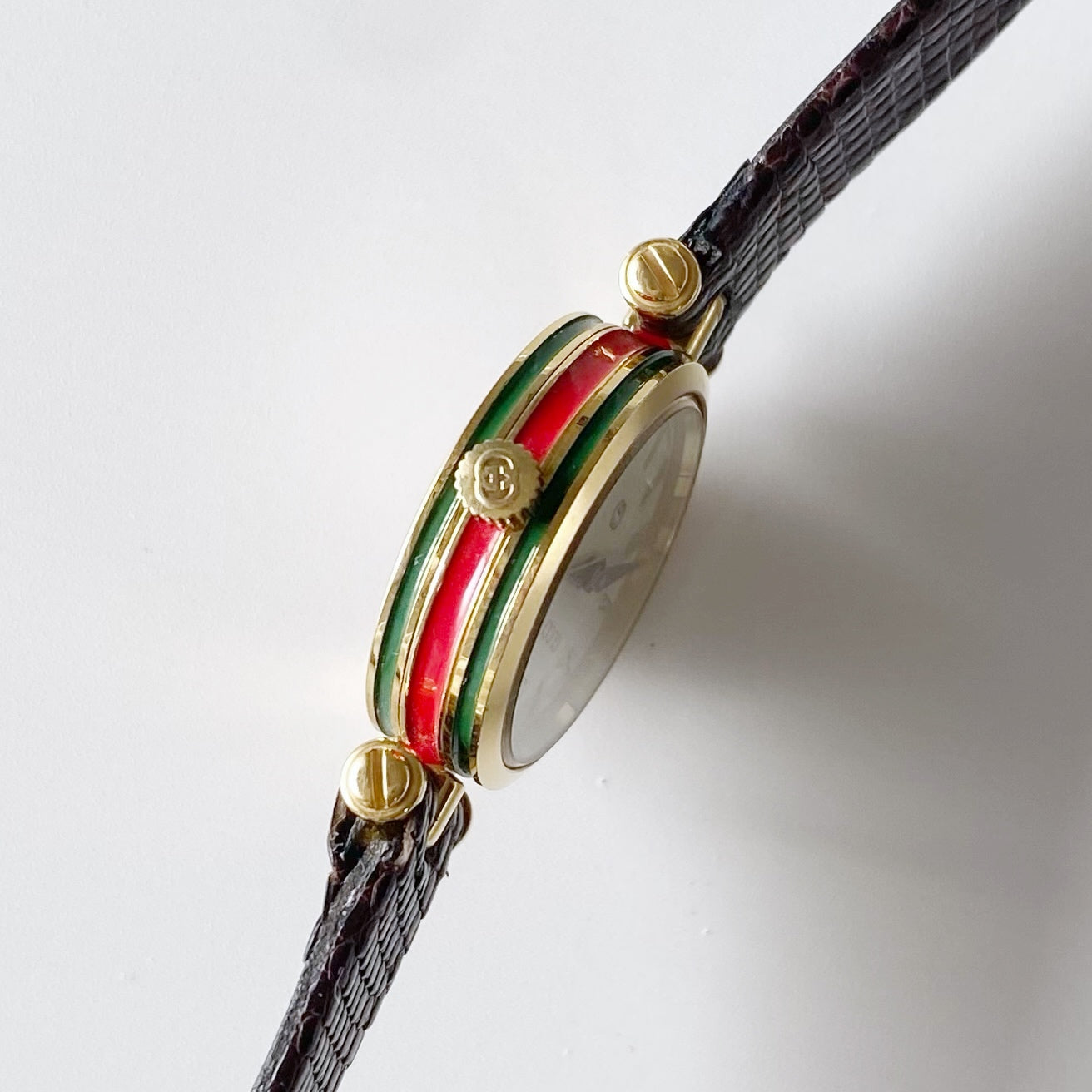 Gucci 1990s Sherry Round Gold Plated Watch