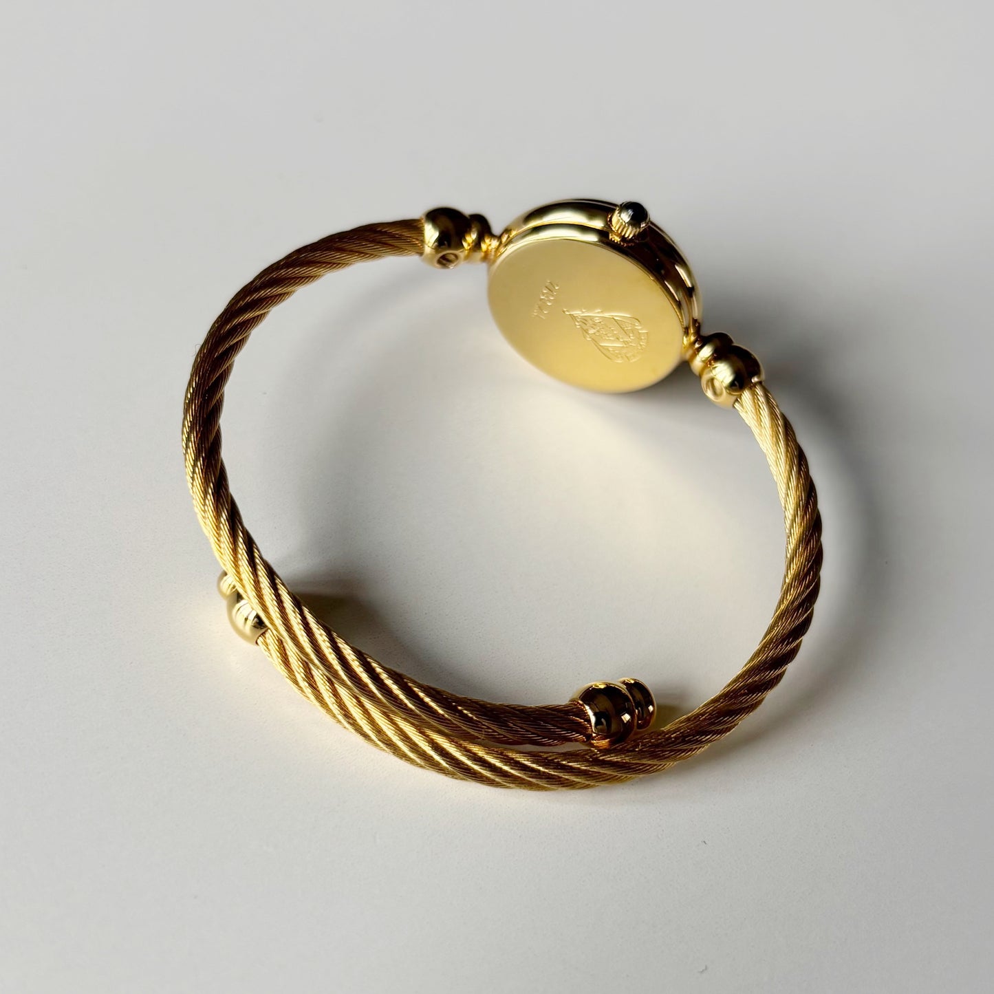 Gucci 1990s Seashell Dial Gold Plated Cable Bangle Watch