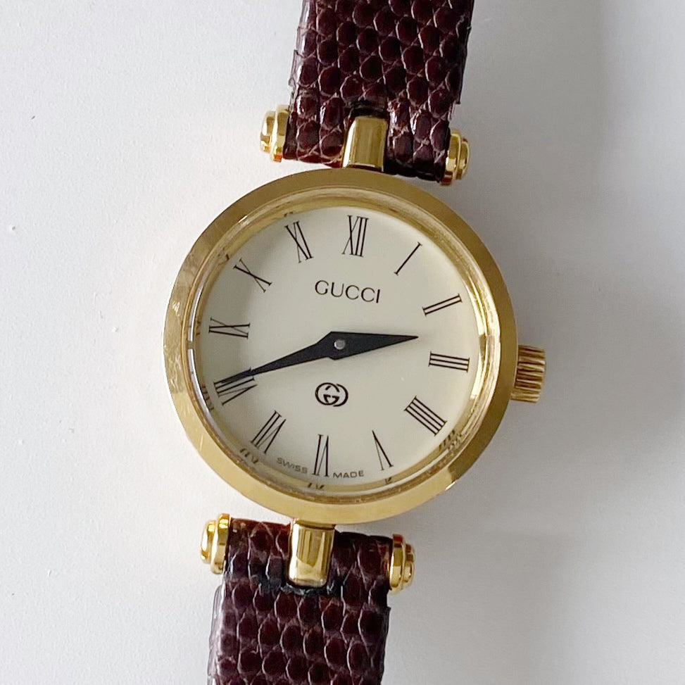 Gucci 1990s Sherry Round Gold Plated Watch