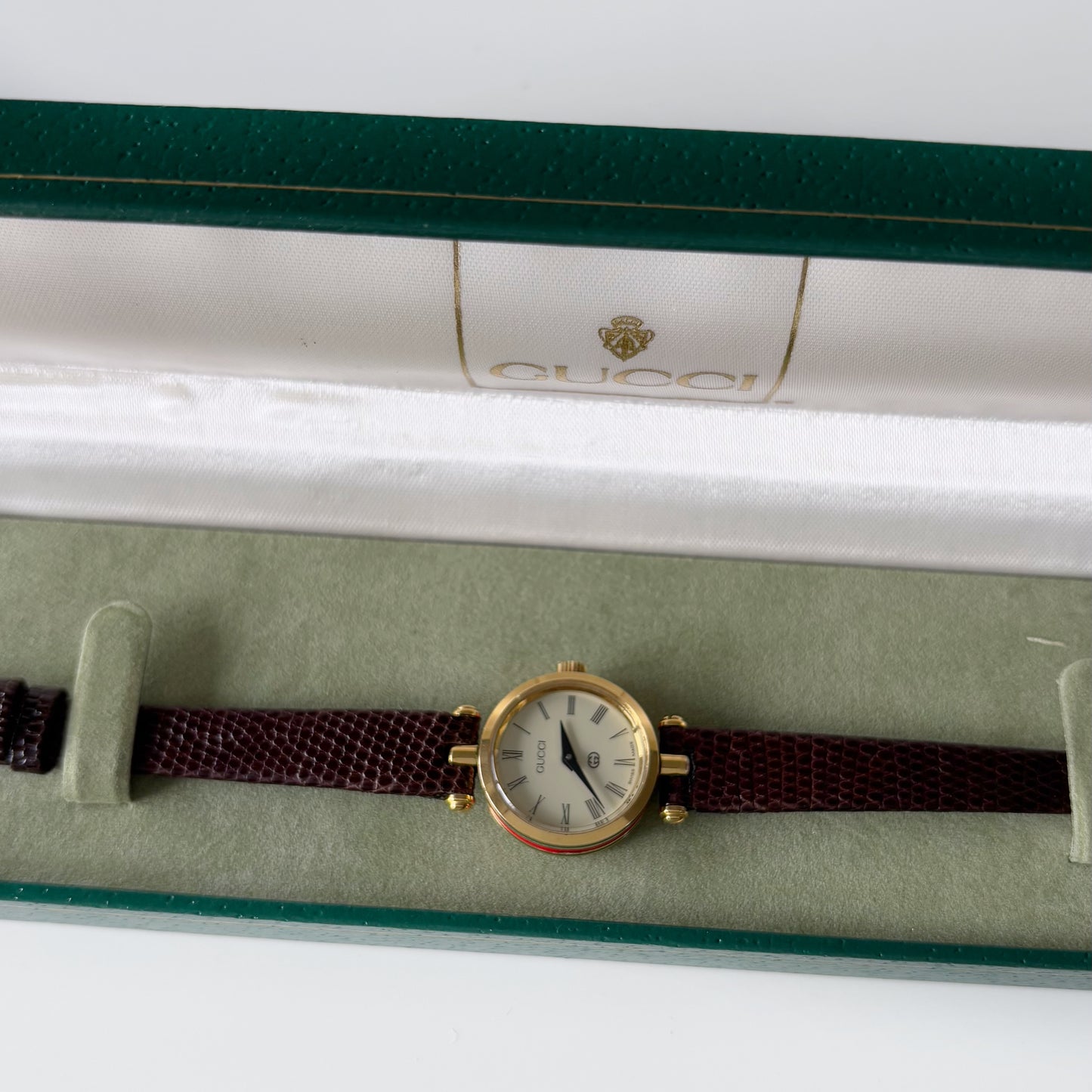 Gucci 1990s Sherry Round Gold Plated Watch