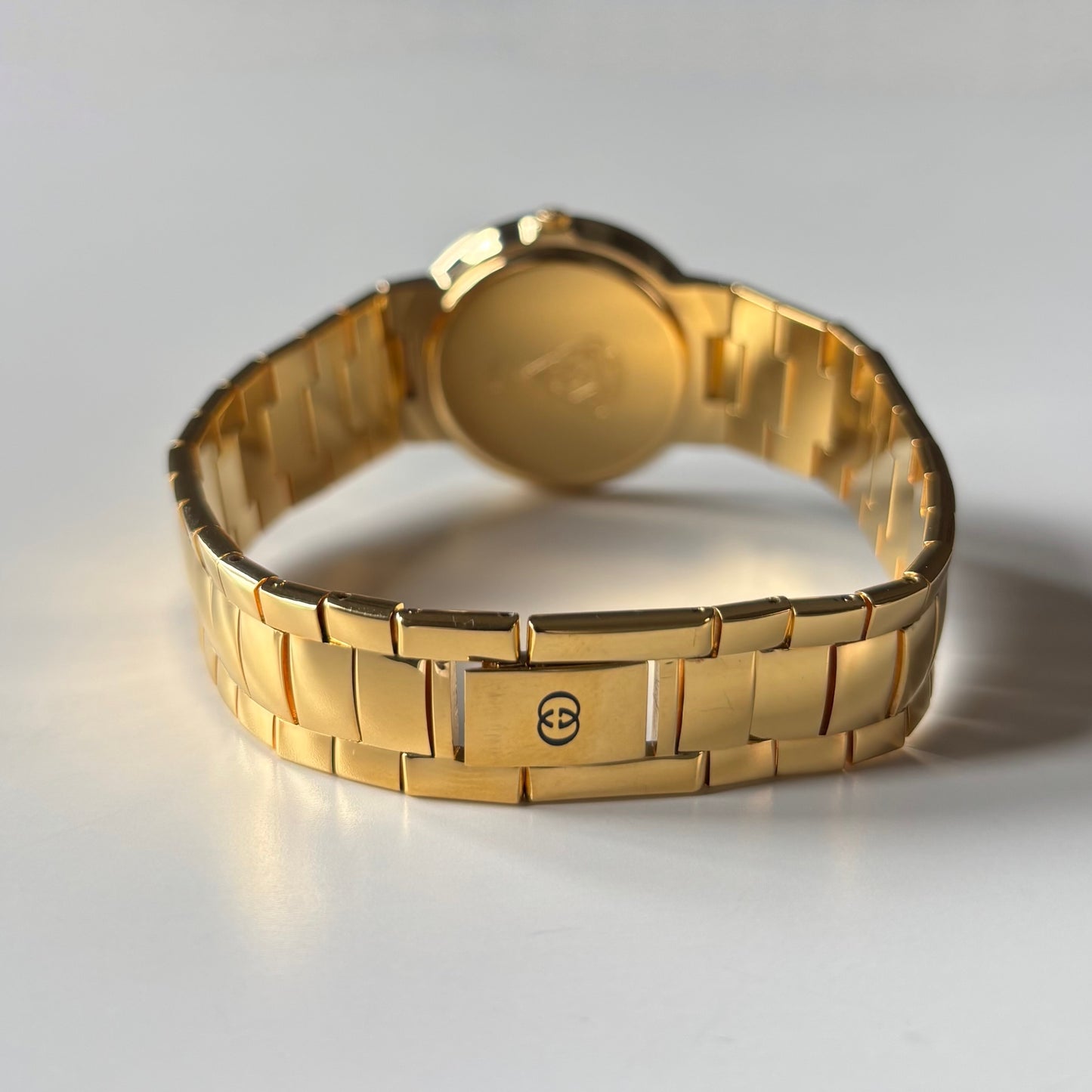 Gucci 1980s Black Round Dial Gold Plated Watch (Large)