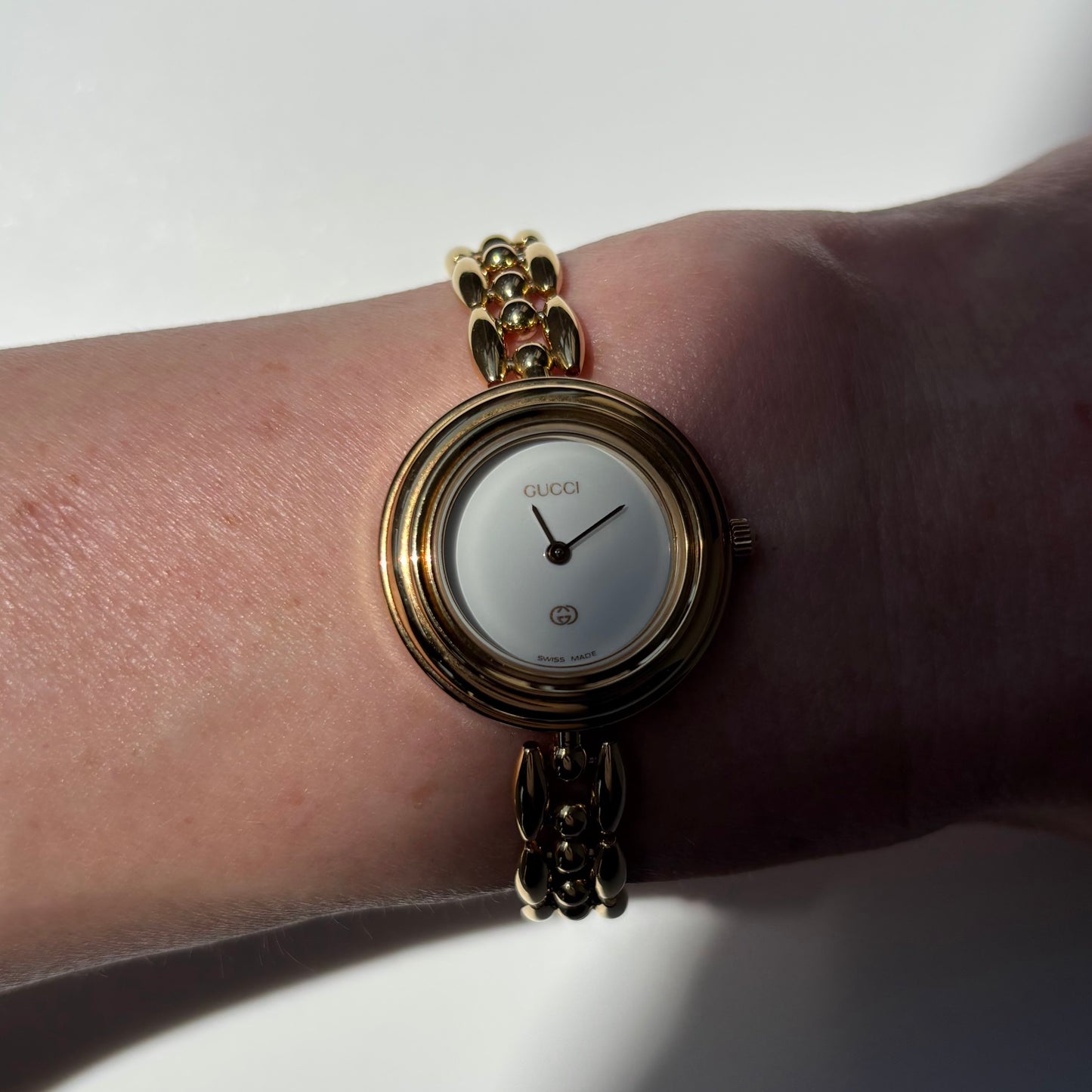 Gucci 1990s Interchangeable Bezel Gold Plated Rice Chain Watch with case, 6 bezels (165mm)