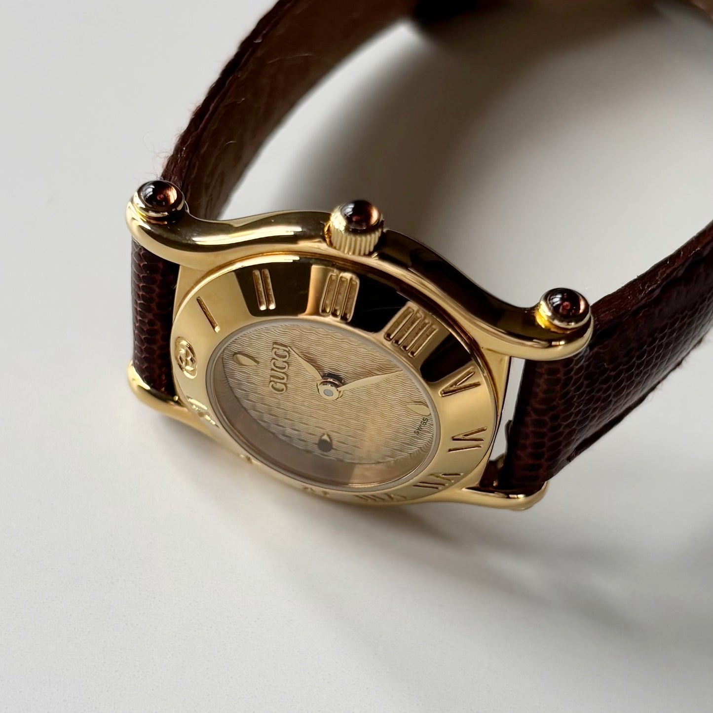 Gucci 1990s Round Dial Gold Plated Watch