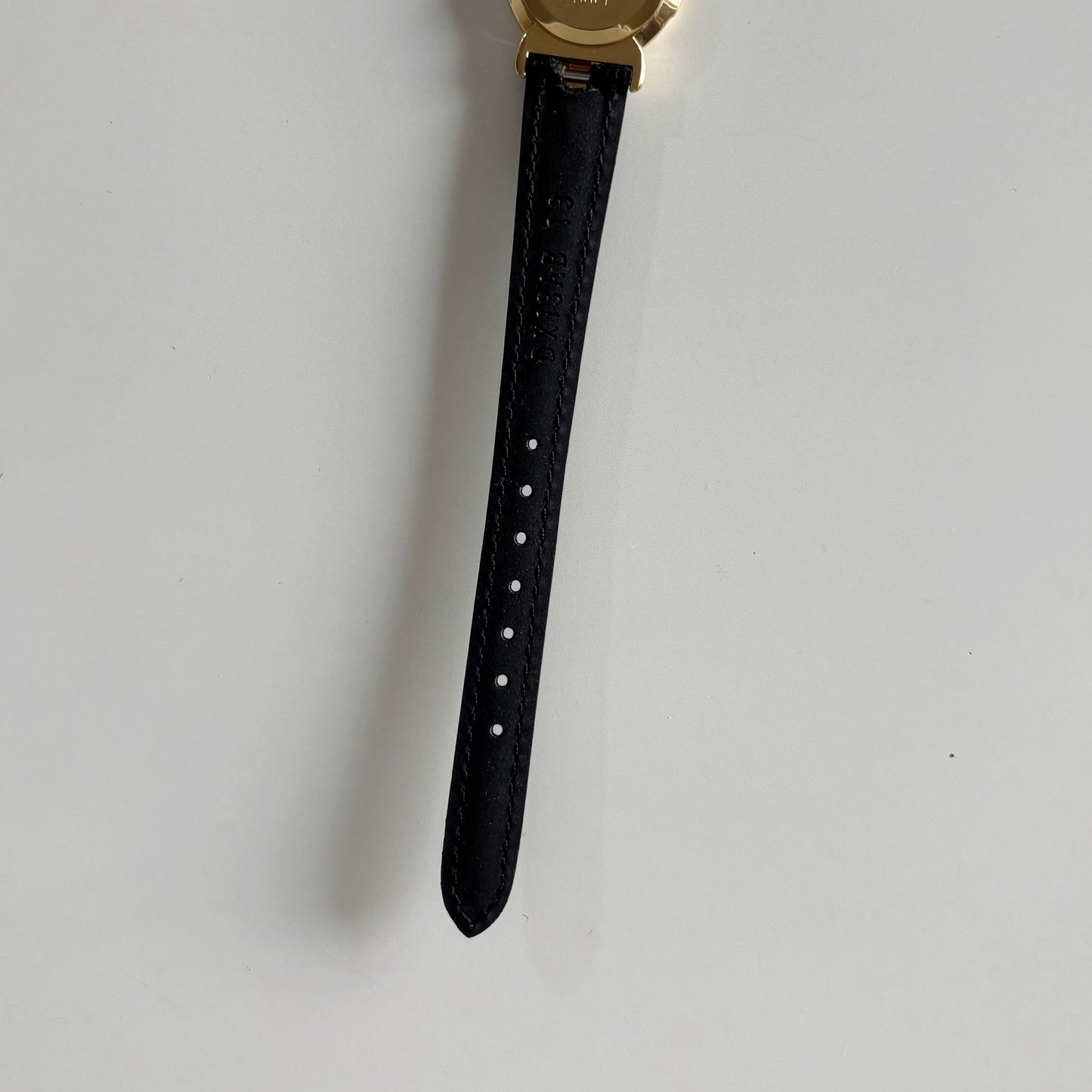 Gucci 1990s Round Dial Gold Plated Watch