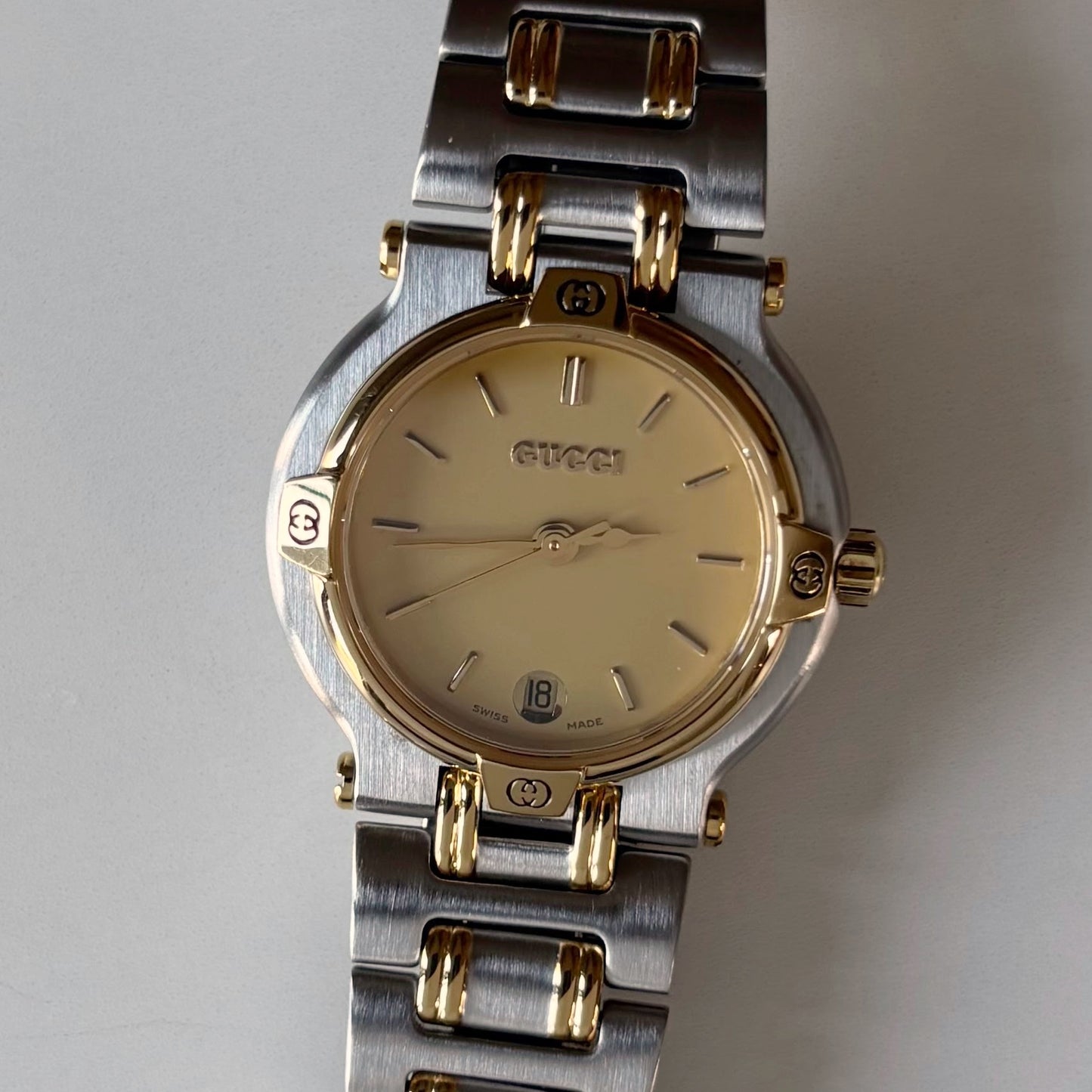 Gucci 1990s Date Gold Round Dial Two Tone Watch