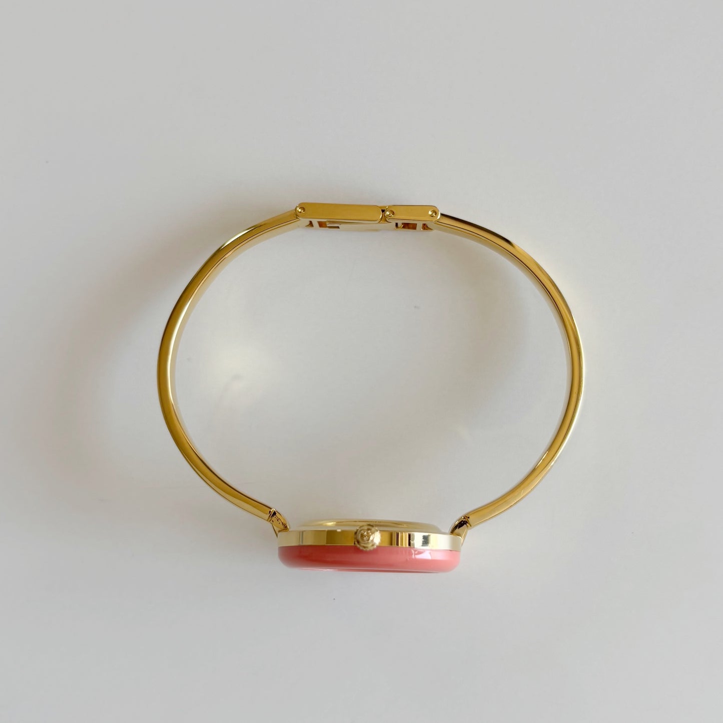 Gucci 1990s Interchangeable Bezel Gold Plated Bangle Watch with 12 bezels, case