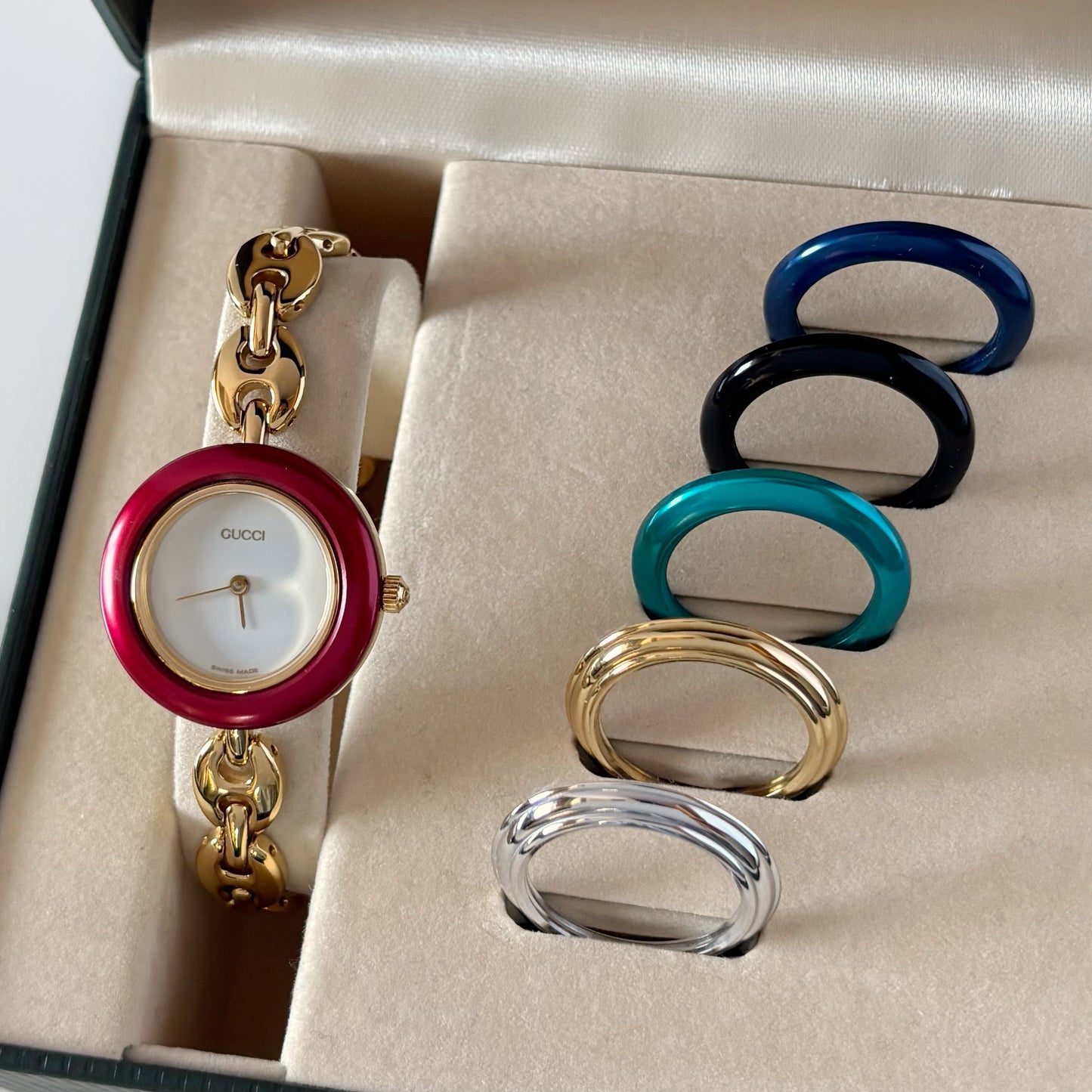 Gucci 1990s Interchangeable Bezel Gold Plated Watch with 6 bezels, case (166mm)