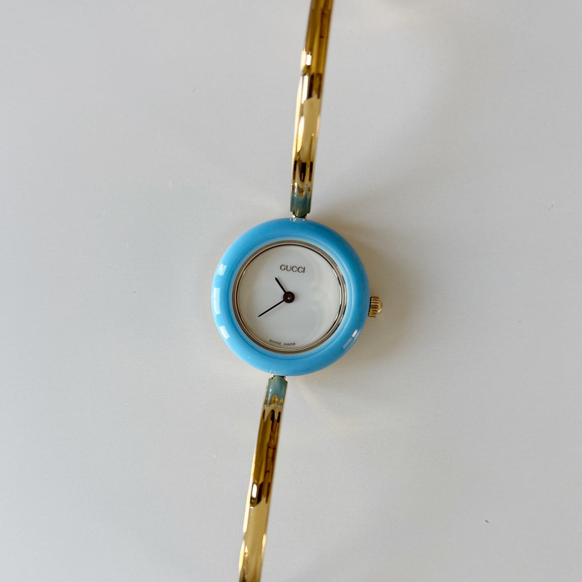 Gucci 1990s Interchangeable Bezel Gold Plated Bangle Watch with 12 bezels, case (Small)