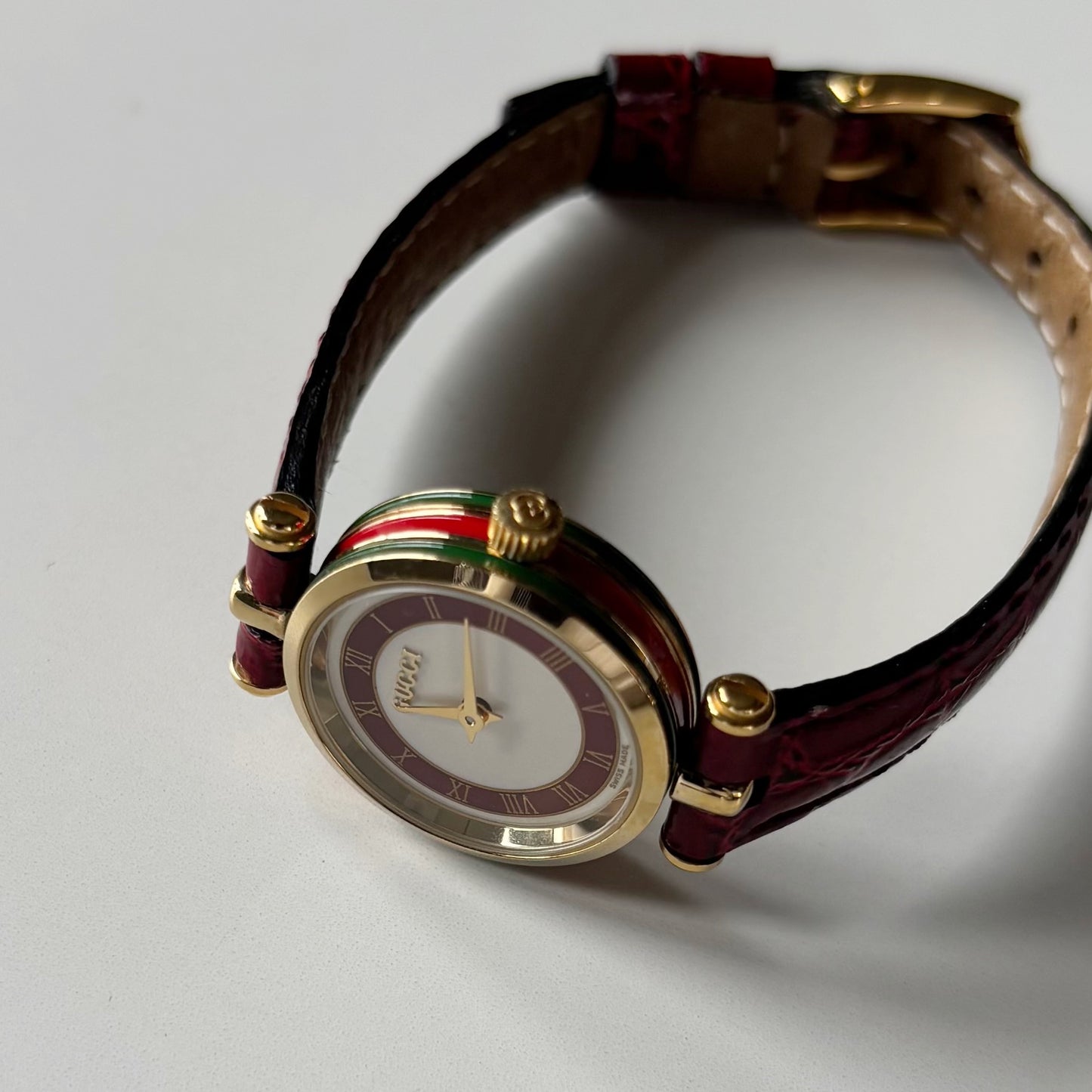 Gucci 1990s Round Dial Red Gold Plated Watch