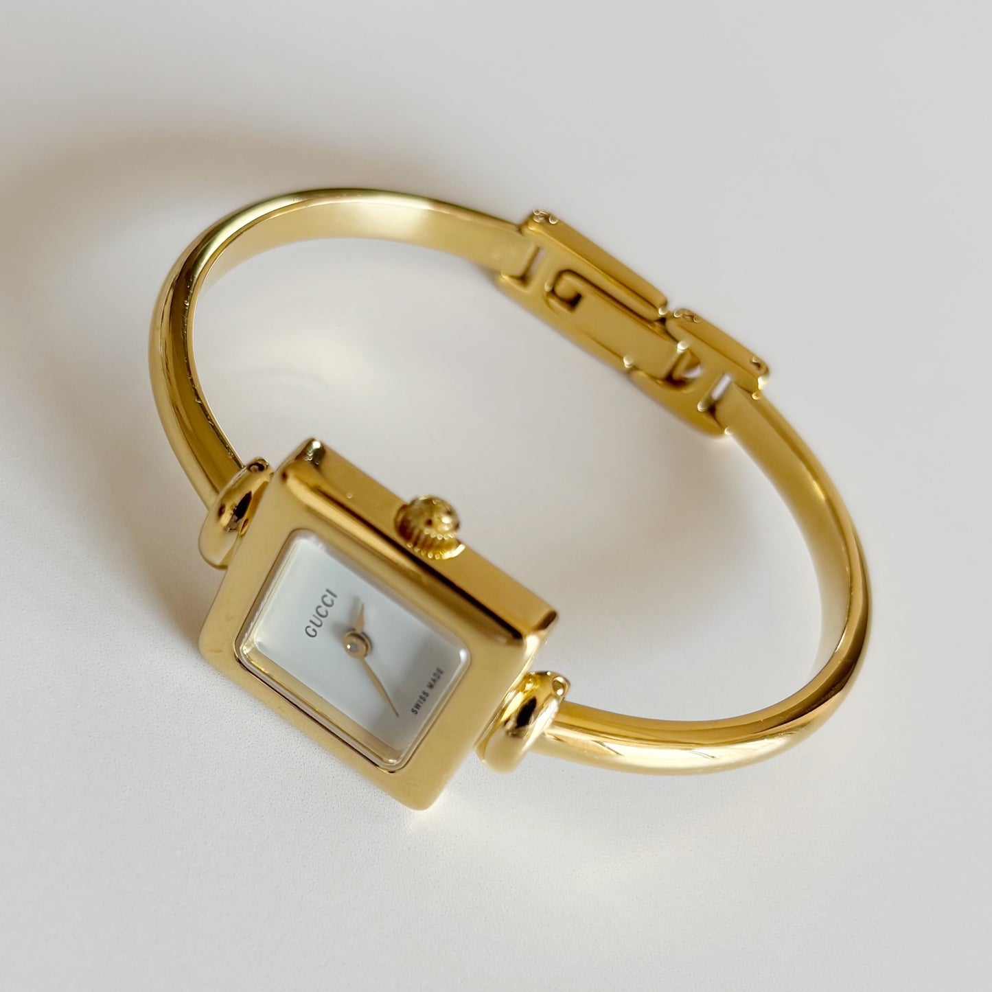 Gucci 1990s Square Dial Gold Plated Bangle Watch (Small)