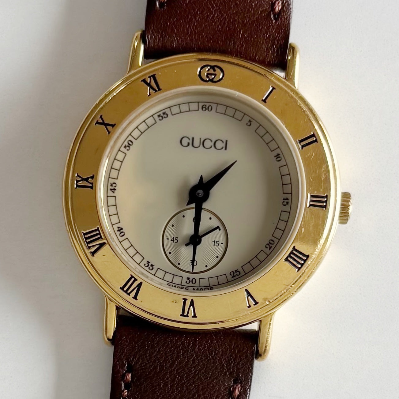 Gucci 1990s Round Dial Gold Plated Watch