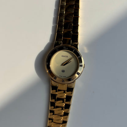 Gucci 1990s Round Dial Gold Plated Watch