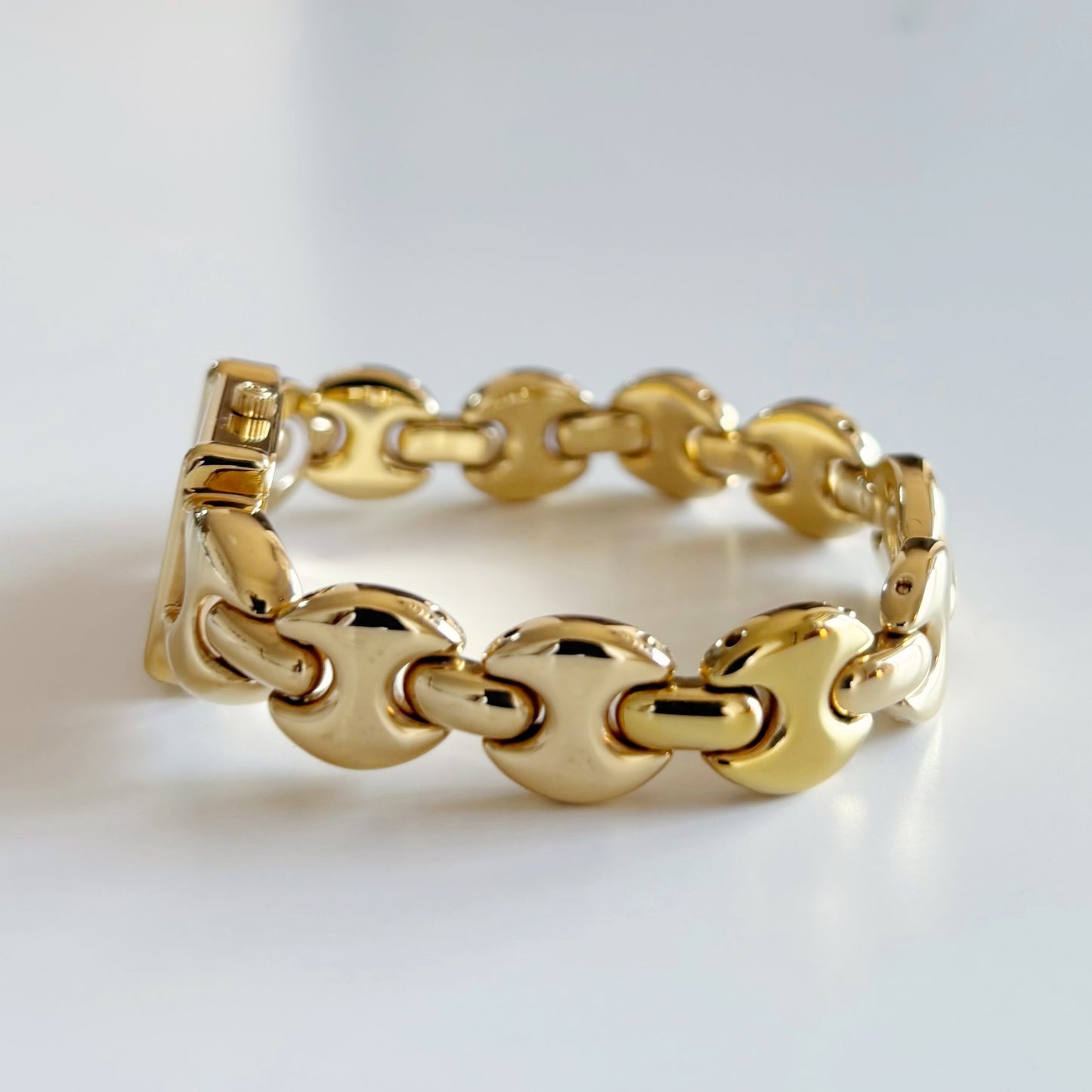 Gucci 1990s Interchangeable Strap Gold Plated Watch with 3 straps, case