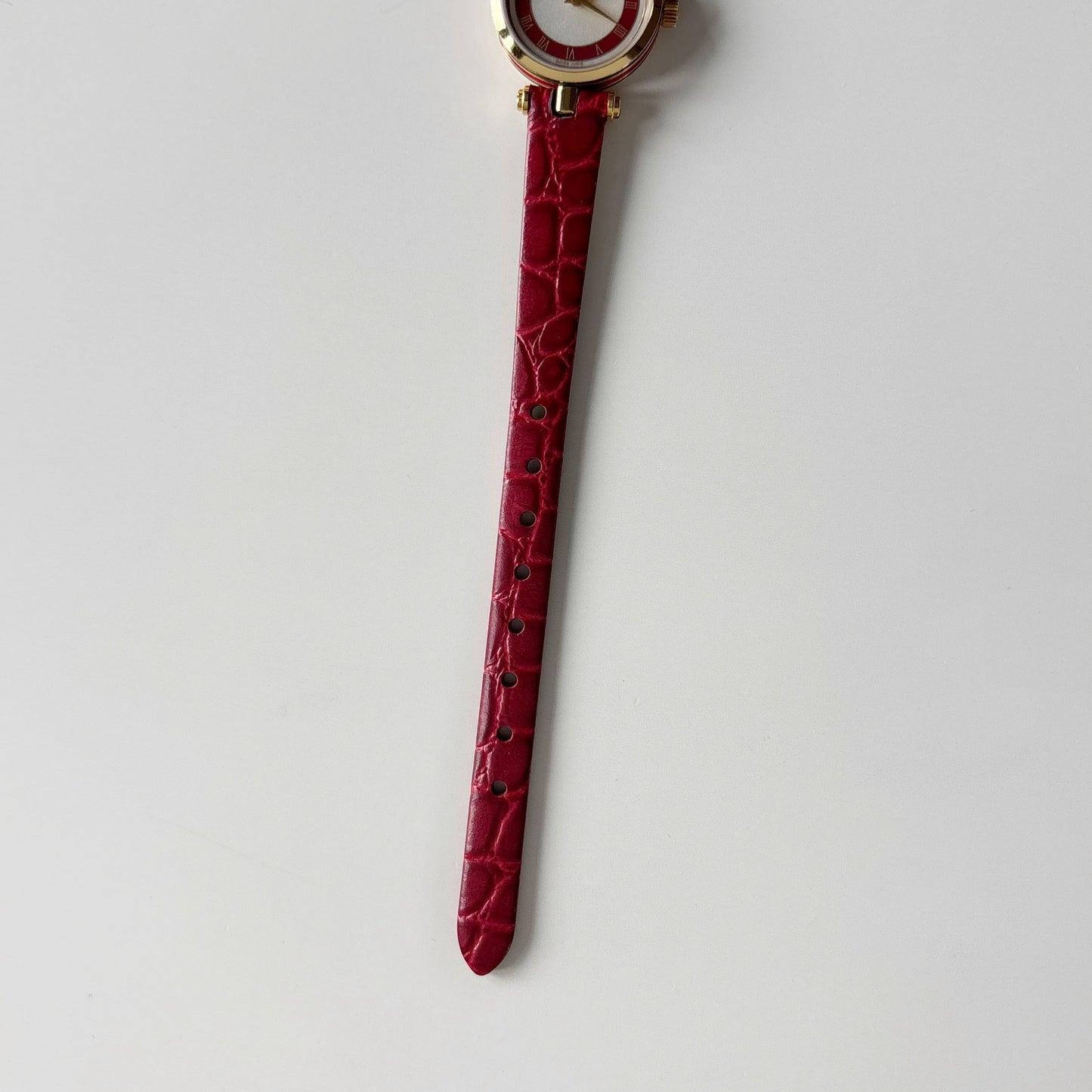 Gucci 1990s Red Round Dial Gold Plated Watch