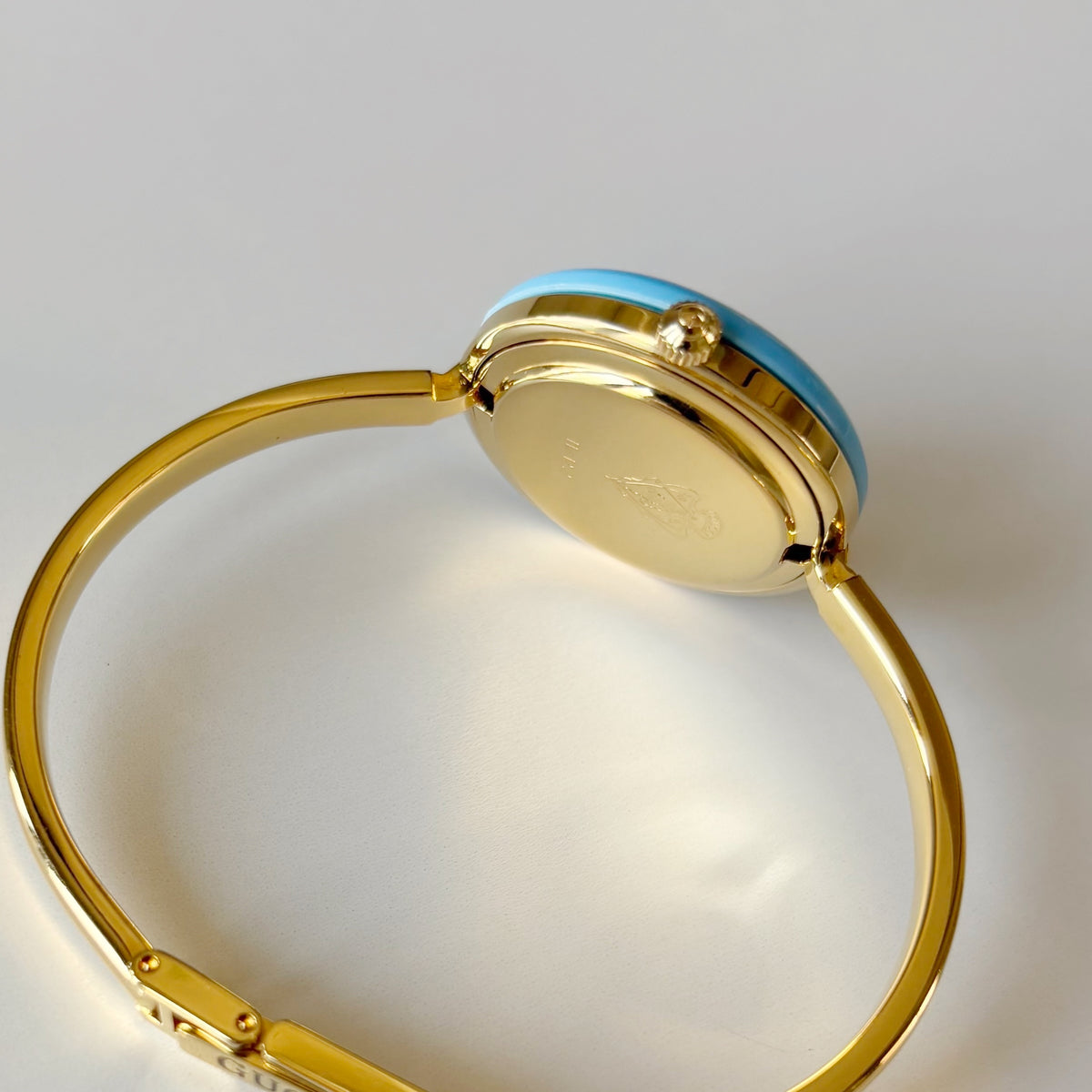 Gucci 1990s Interchangeable Bezel Gold Plated Bangle Watch with 12 bezels, case (Small)