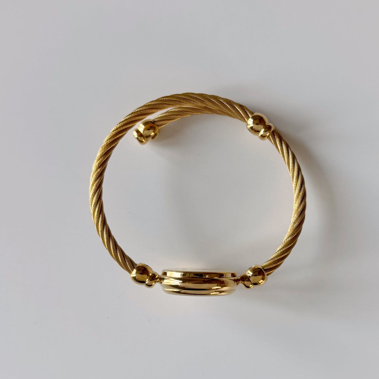 Gucci 1990s Seashell Dial Gold Plated Cable Bangle Watch