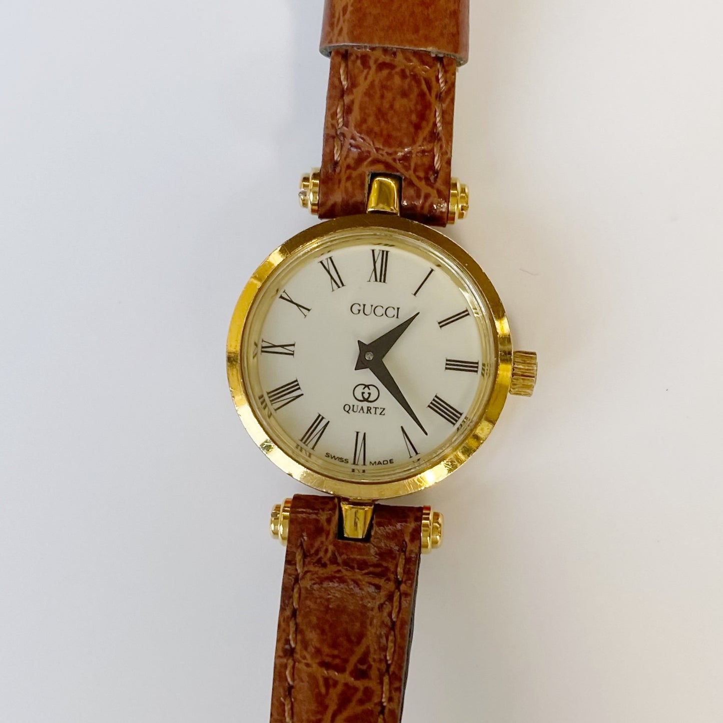 Gucci 1990s Sherry Round Watch