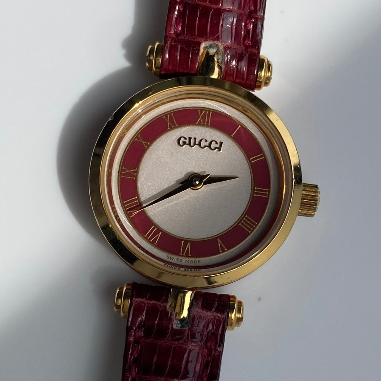 Gucci 1990s Round Dial Gold Plated Watch