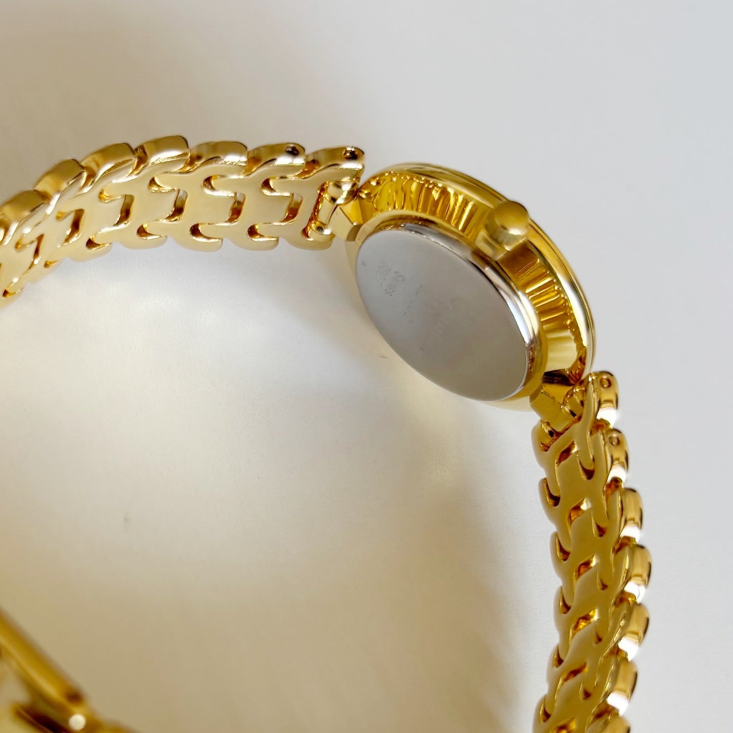 Dior 1990s Seashell Round Dial Gold Plated Watch