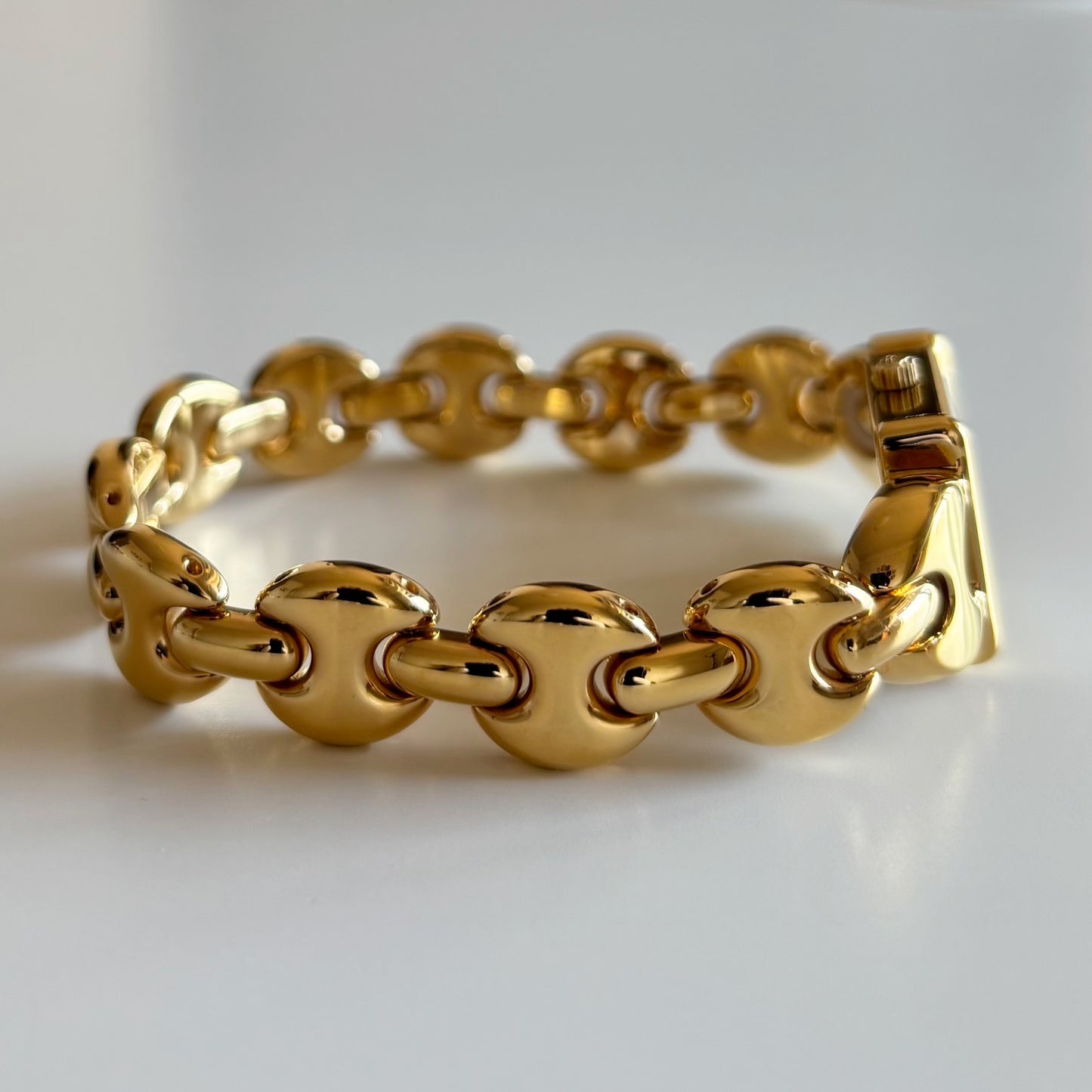 Gucci 1990s Interchangeable Strap Gold Plated Watch with 3 straps, case