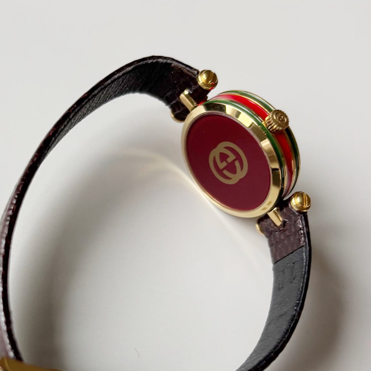 Gucci 1990s Sherry Round Dial Gold Plated Watch