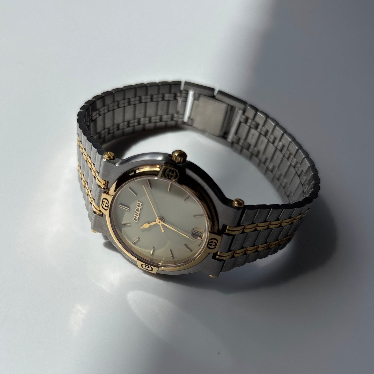 Gucci 1990s Round Dial Two Tone Gold Plated Watch (Large)