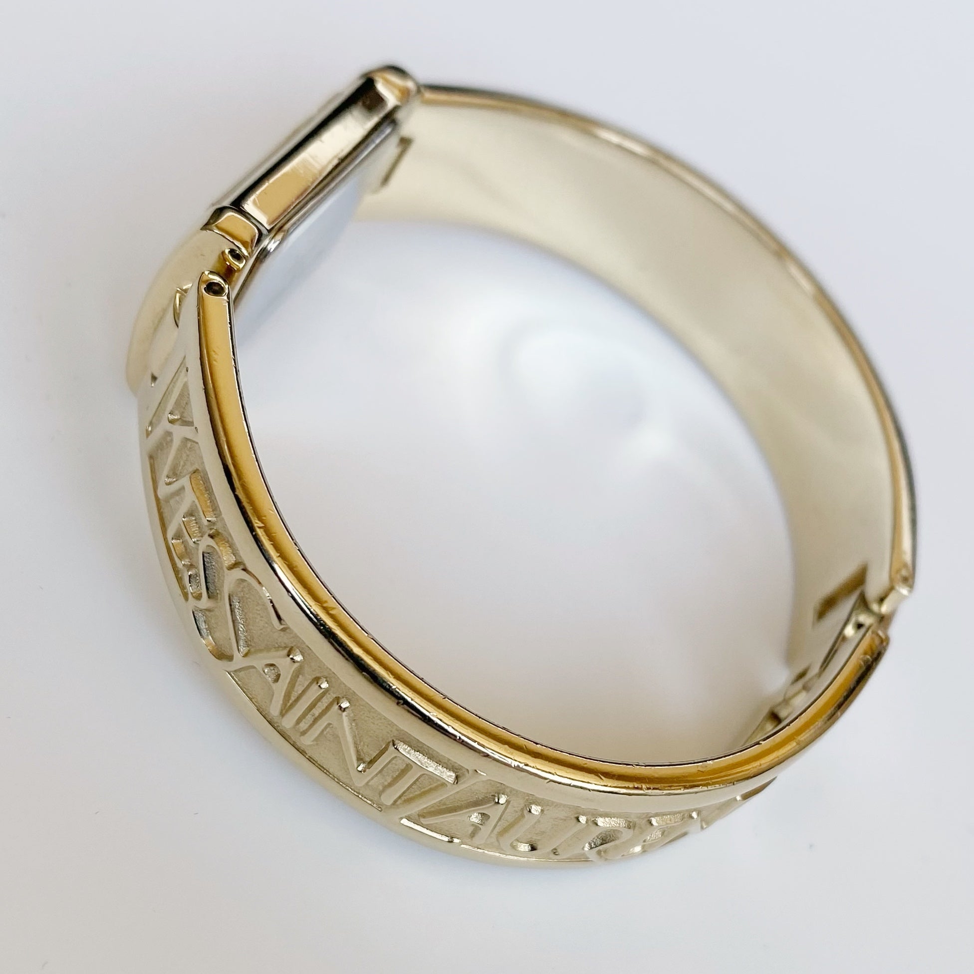 Yves Saint Laurent ゴールドウォッチ　40周年　バングル Yves Saint Laurent 1990s Seashell Dial Gold Plated Bangle
