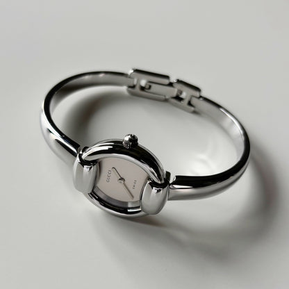 Gucci 1990s Round Dial Stainless steel Bangle Watch