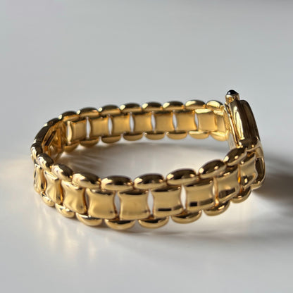 Fendi 1990s Seashell Round Dial Gold Plated Watch