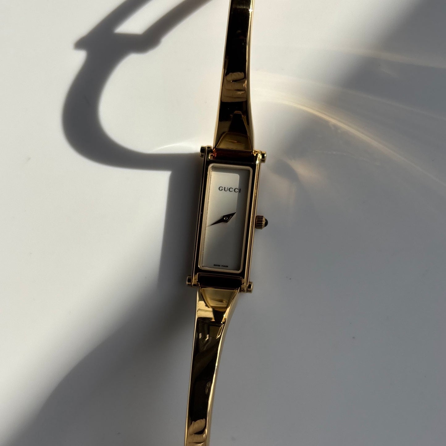 Gucci 1990s Seashell Rectangular Dial Gold Plated Bangle Watch (Small)