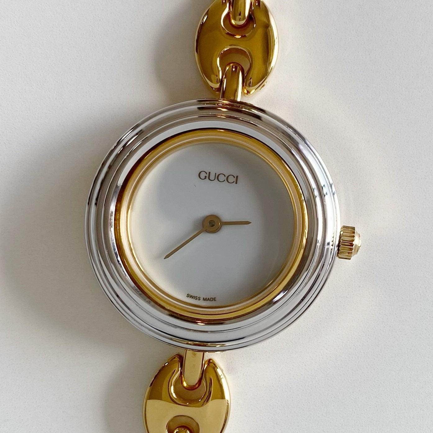 Gucci 1990s Interchangeable Bezel Gold Plated Watch with 6 bezels, case (165m)