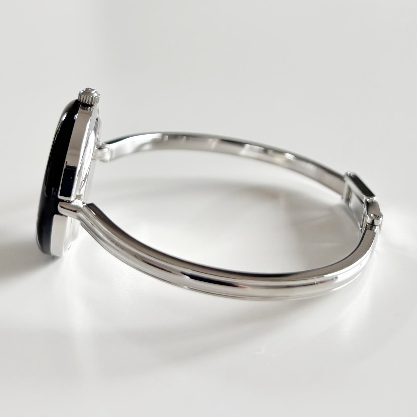 Gucci 1990s Interchangeable Bezel Stainless steel Bangle Watch with 12 bezels, case