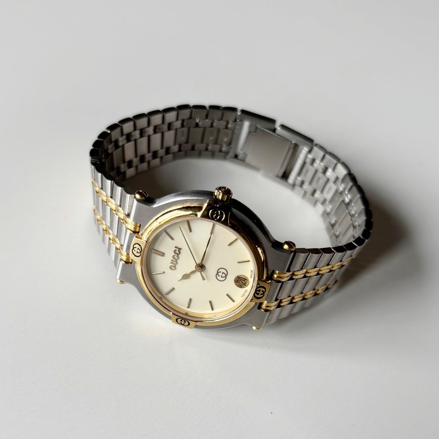 Gucci 1990s Date Round Dial Gold Plated Two Tone Watch (Large)