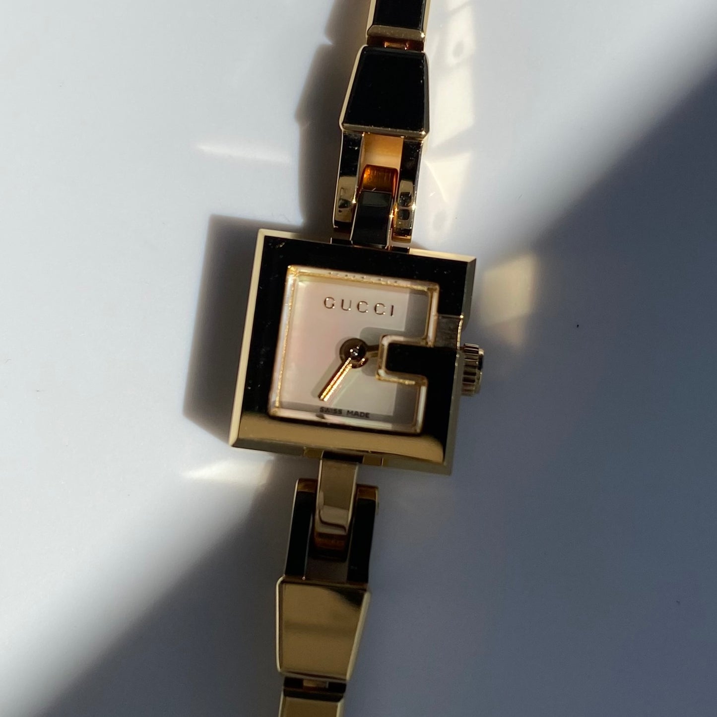 Gucci 1990s Seashell G Dial Gold Plated Watch