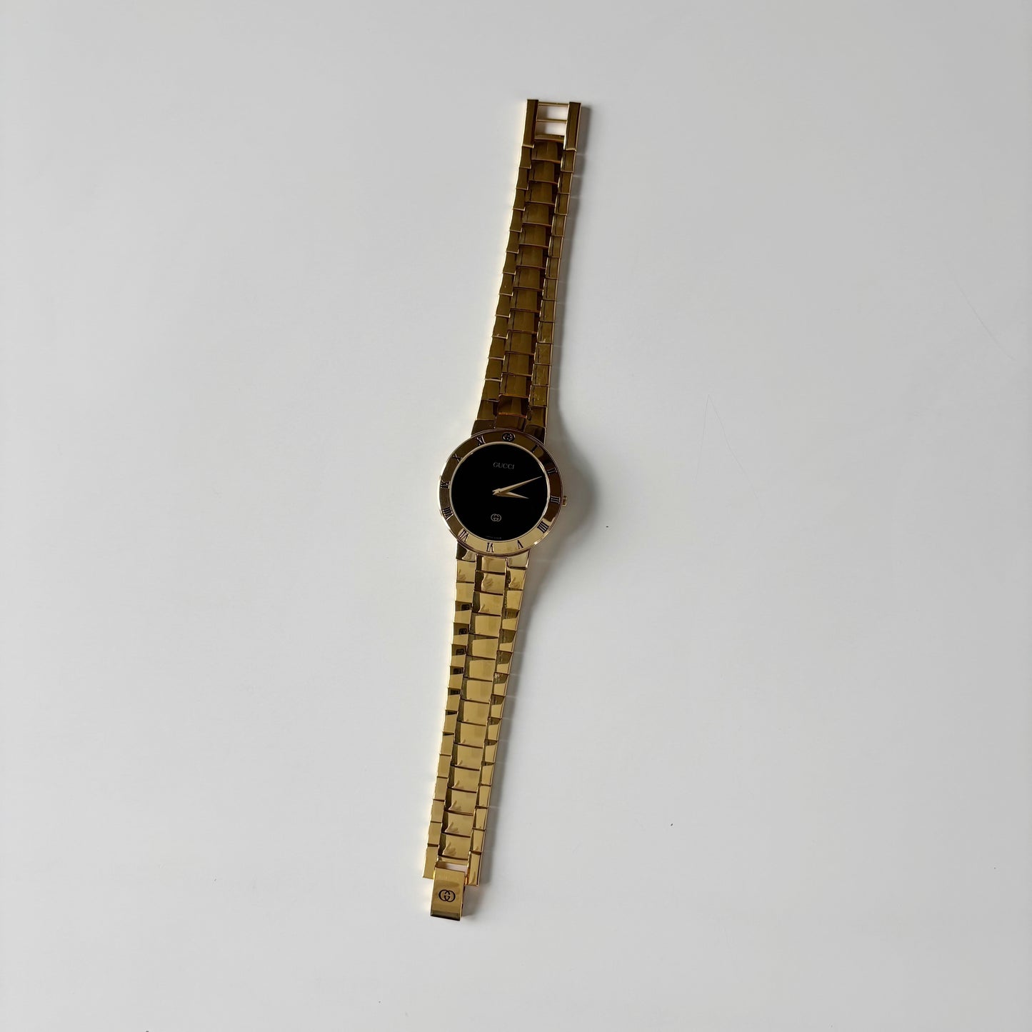 Gucci 1980s Black Round Dial Gold Plated Watch (Large)