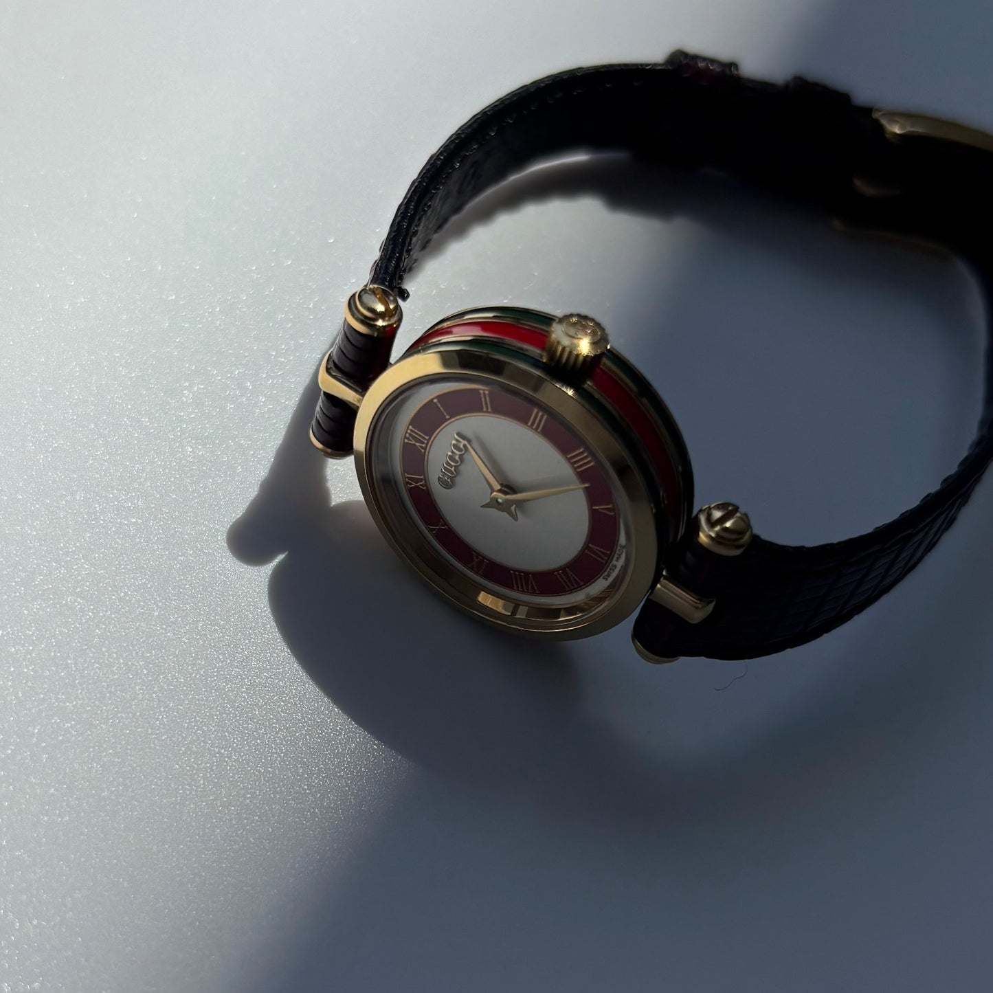 Gucci 1990s Round Dial Red Gold Plated Watch