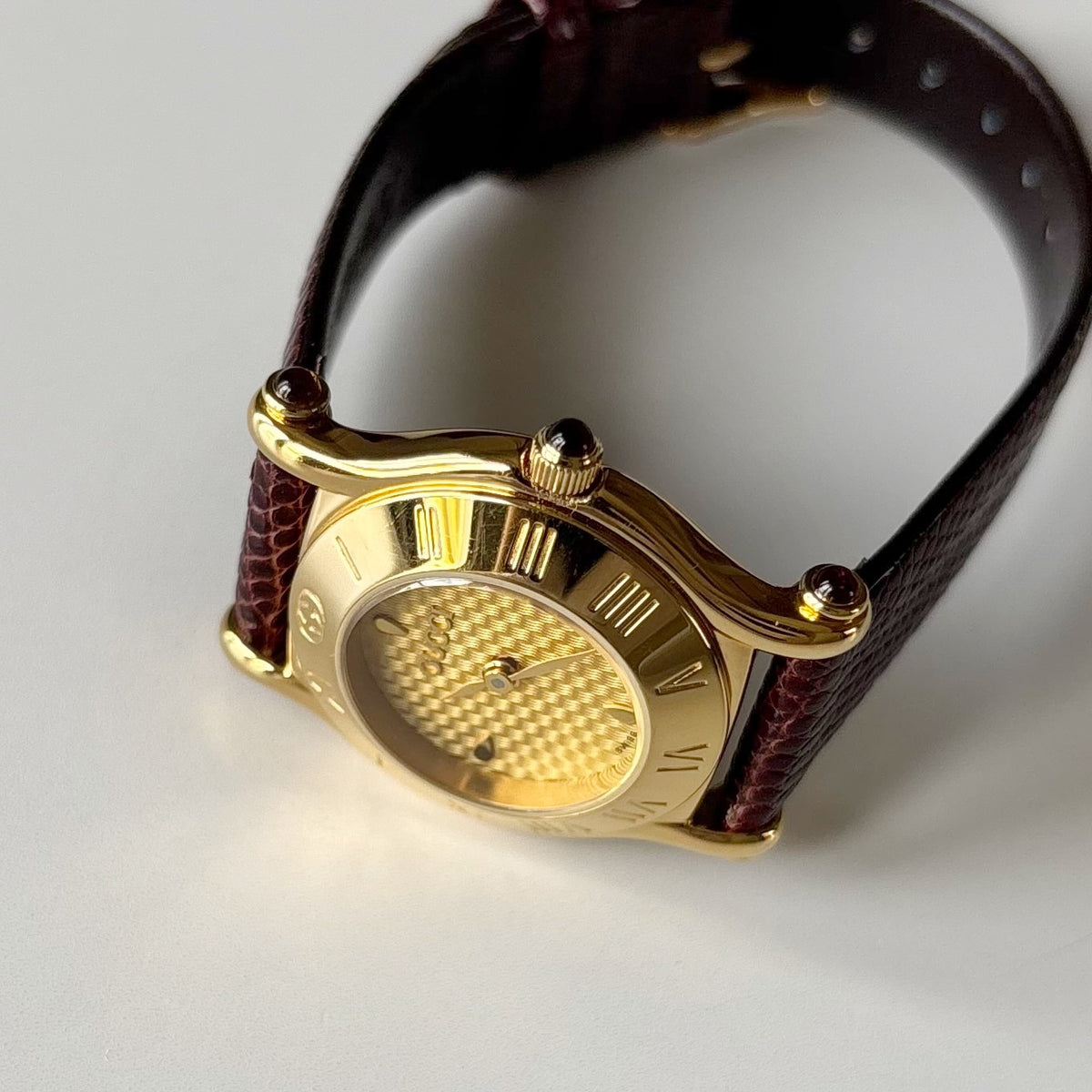 Gucci 1990s Round Dial Gold Plated Watch