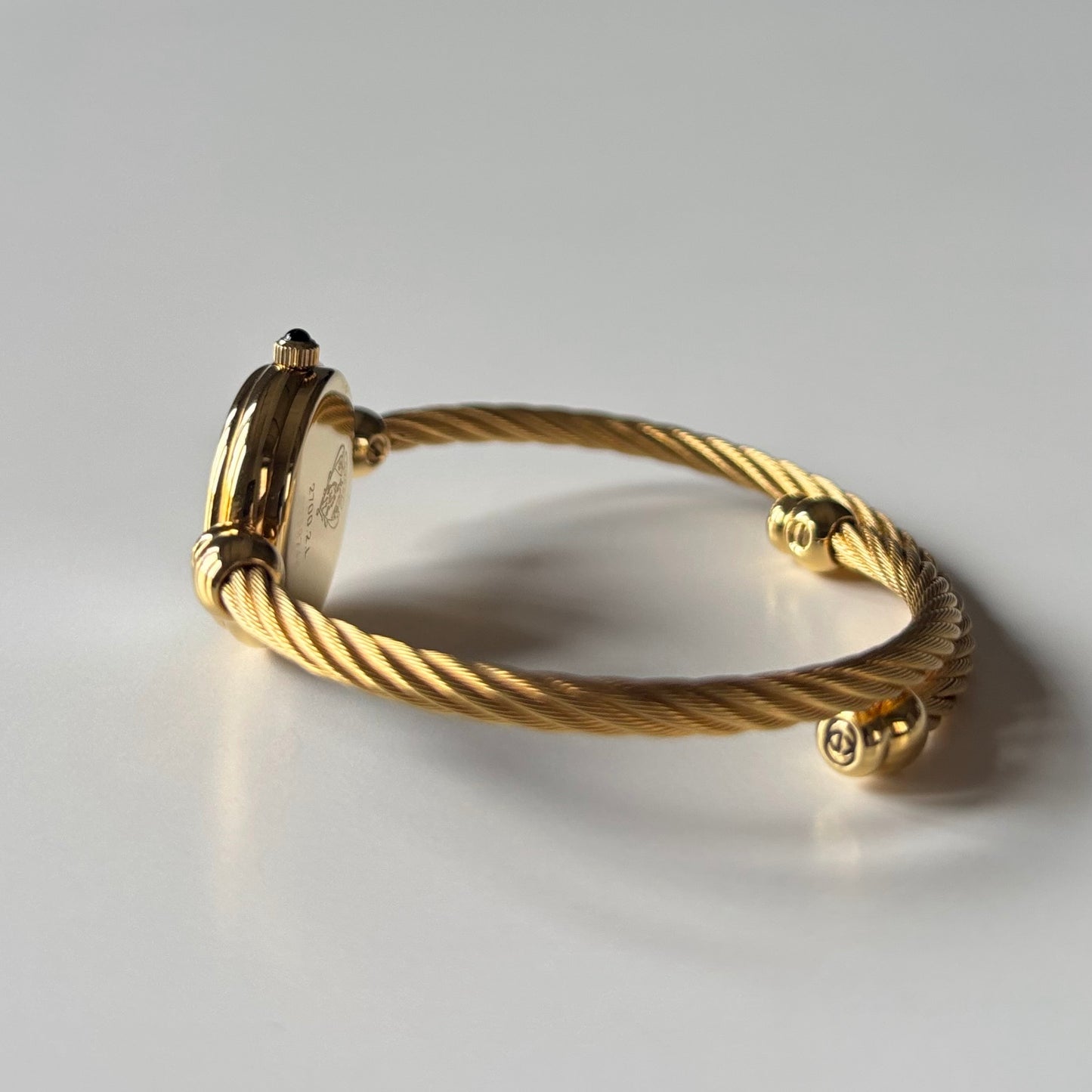 Gucci 1990s Seashell Dial Gold Plated Cable Bangle Watch