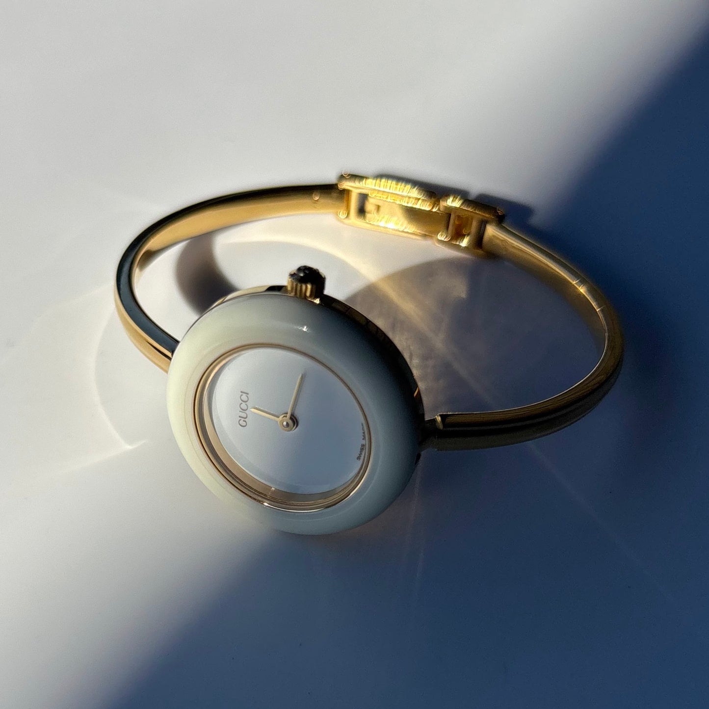 Gucci 1990s Interchangeable Bezel Gold Plated Bangle Watch with 12 bezels, case (Small)