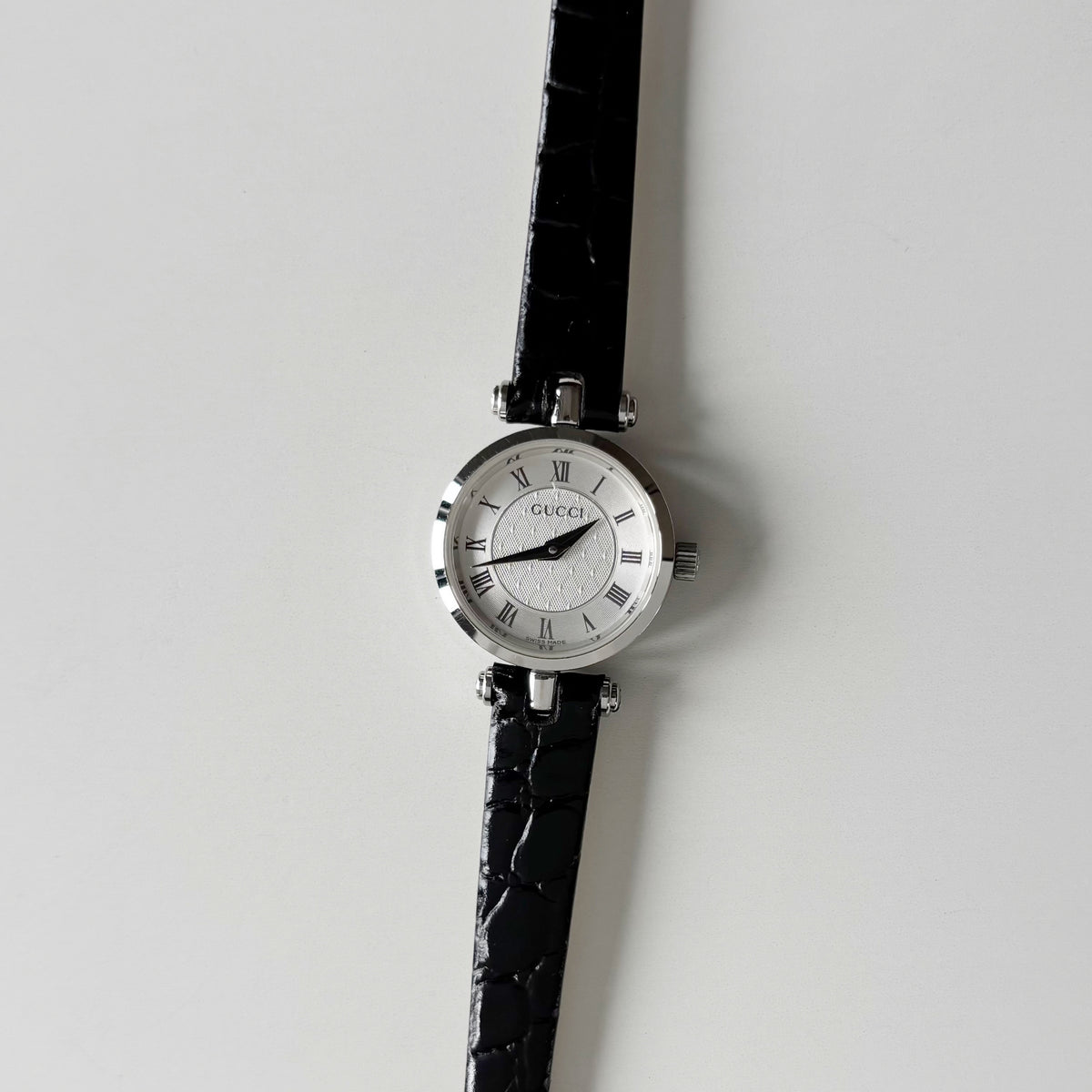 Gucci 1990s Round Dial Stainless Steel Watch