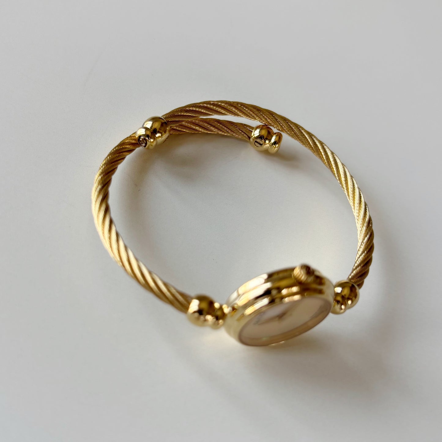 Gucci 1990s Seashell Dial Gold Plated Cable Bangle Watch
