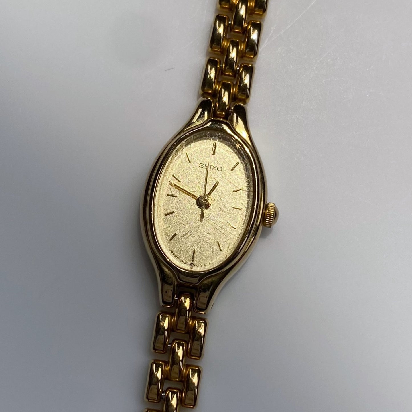 Vintage Seiko Oval Gold Tone Watch