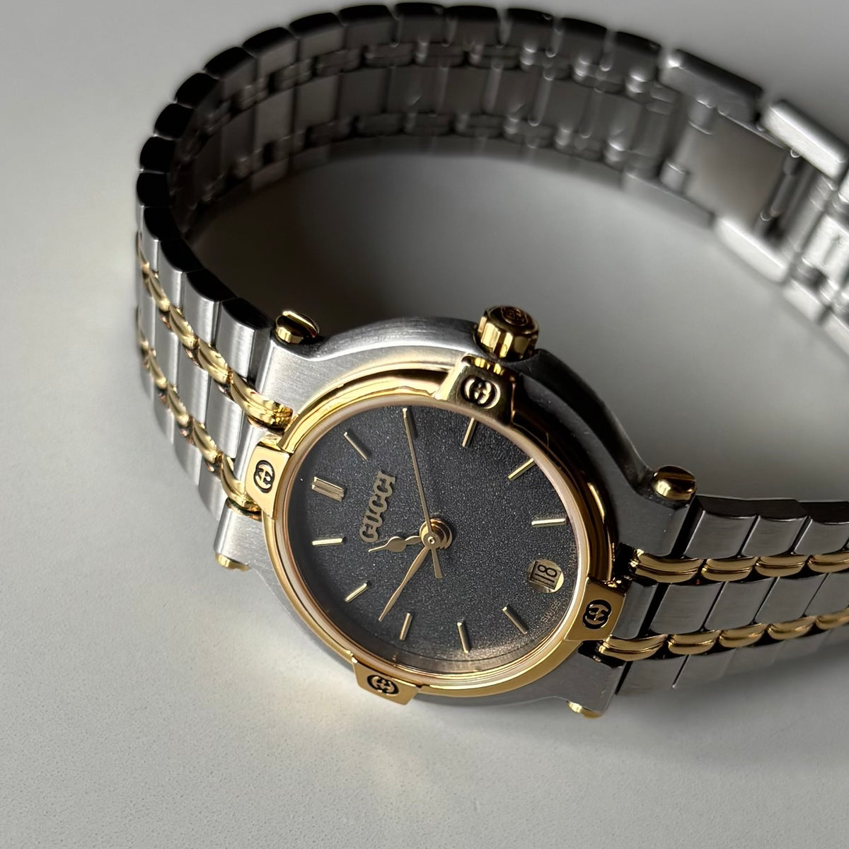 Gucci 1990s Date Black Round Dial Two-Tone Gold-Plated Watch
