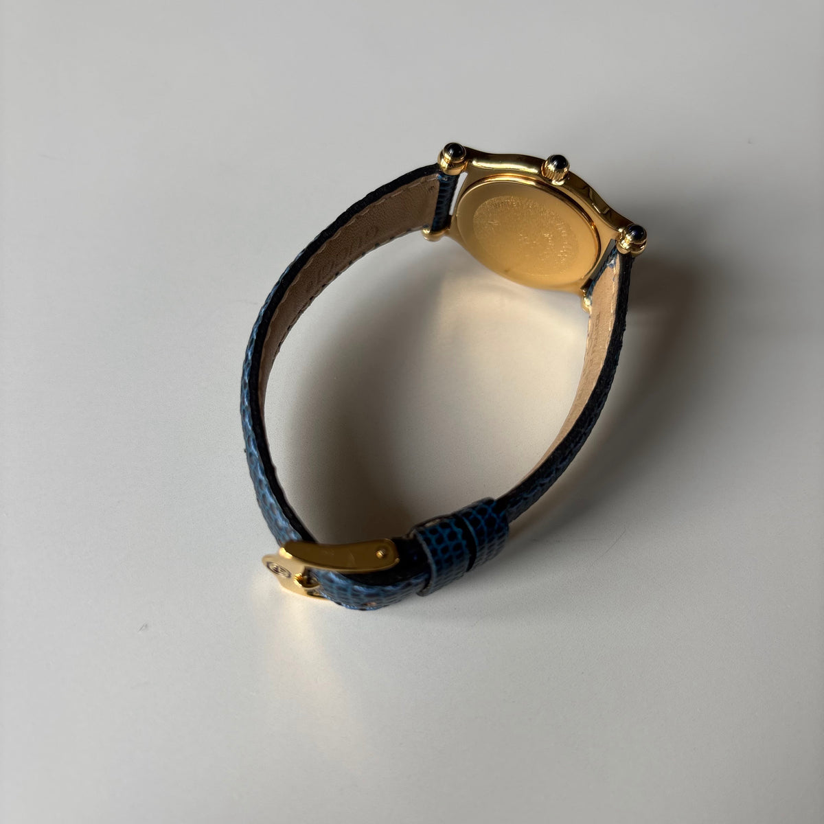 Gucci 1990s White Round Dial Gold-Plated Watch