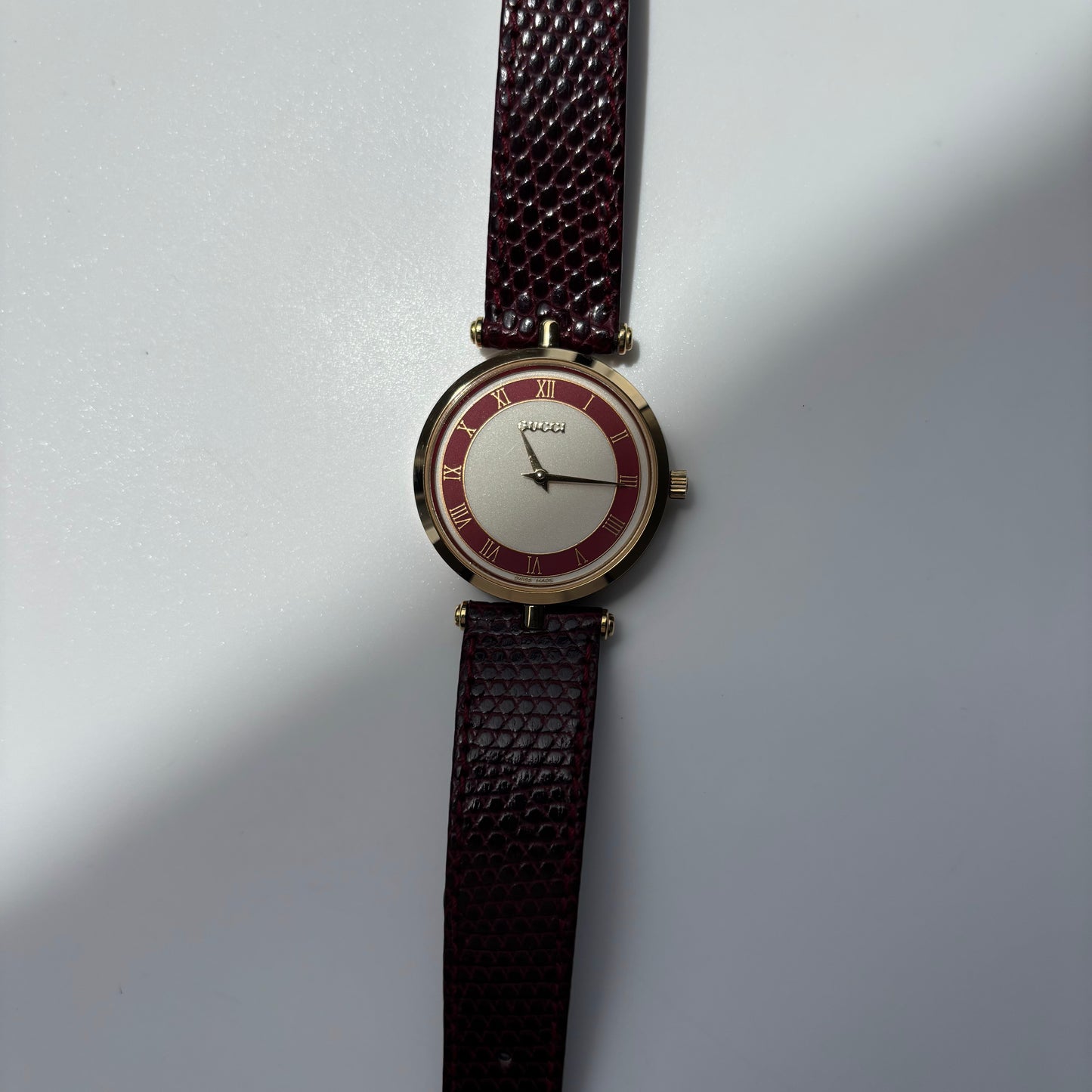 Gucci 1990s Round Dial Red Gold Plated Watch (Large)