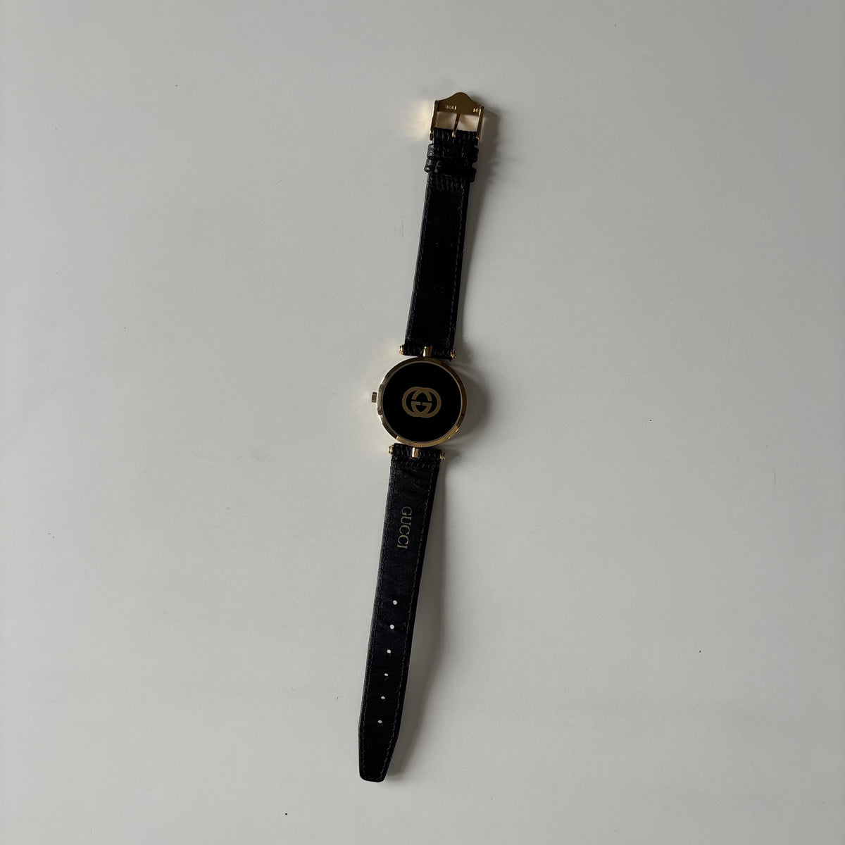 Gucci 1990s Black Round Dial Gold-Plated Sherry Watch (Large)