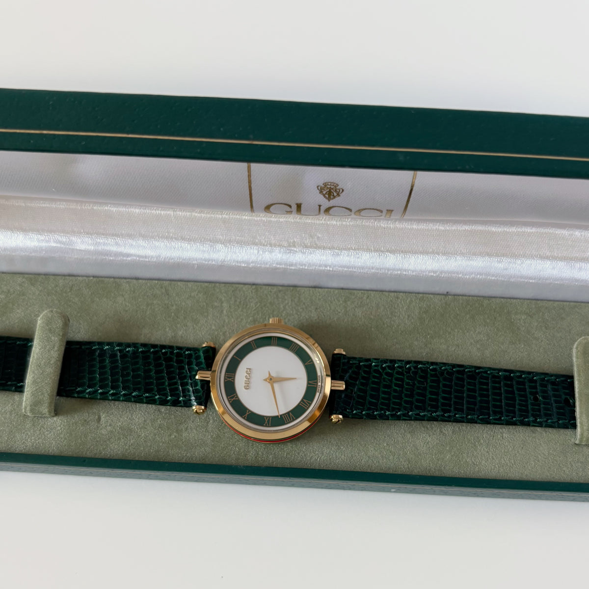 Gucci 1990s Round Dial Sherry Gold-Plated Watch (Large)