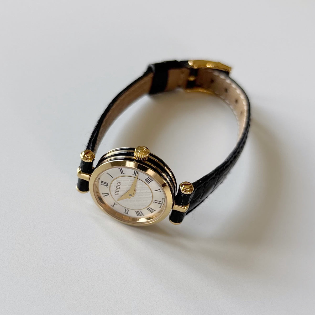 Gucci 1990s Round Dial Gold Plated Watch